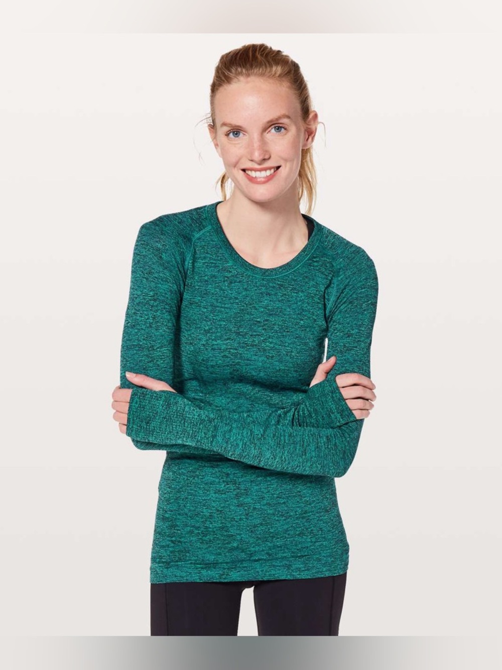 Lululemon Swiftly Tech Long Sleeve Crew
Teal Blue / Black like new size 6